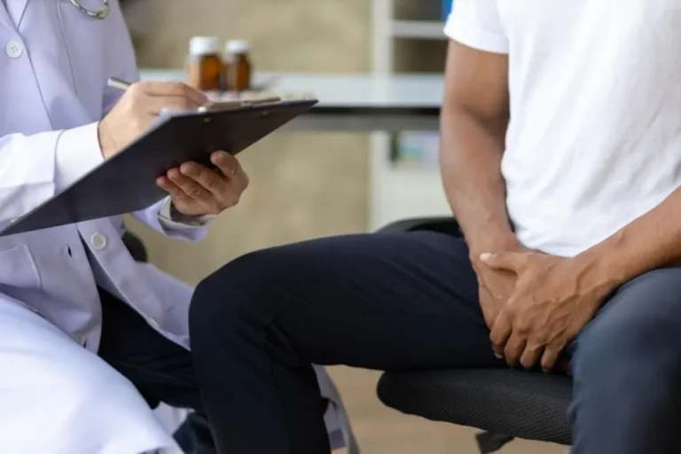 عملية الدوالي الخصية بالمنظار